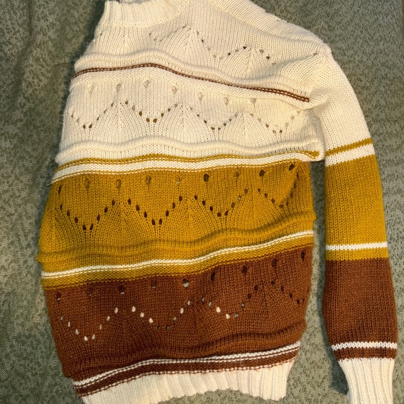 Sweater - Picture 2 of 2